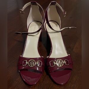 Tommy Hilfiger Burgundy Patent Leather Heels Women’s Sz 10M